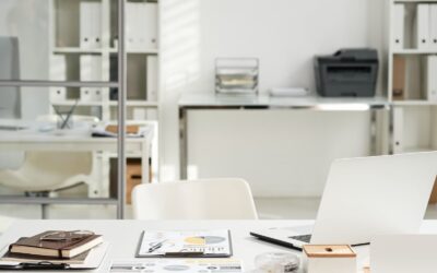 What Paper Weight for Business Cards? A Complete Guide to Choosing the Right Stock